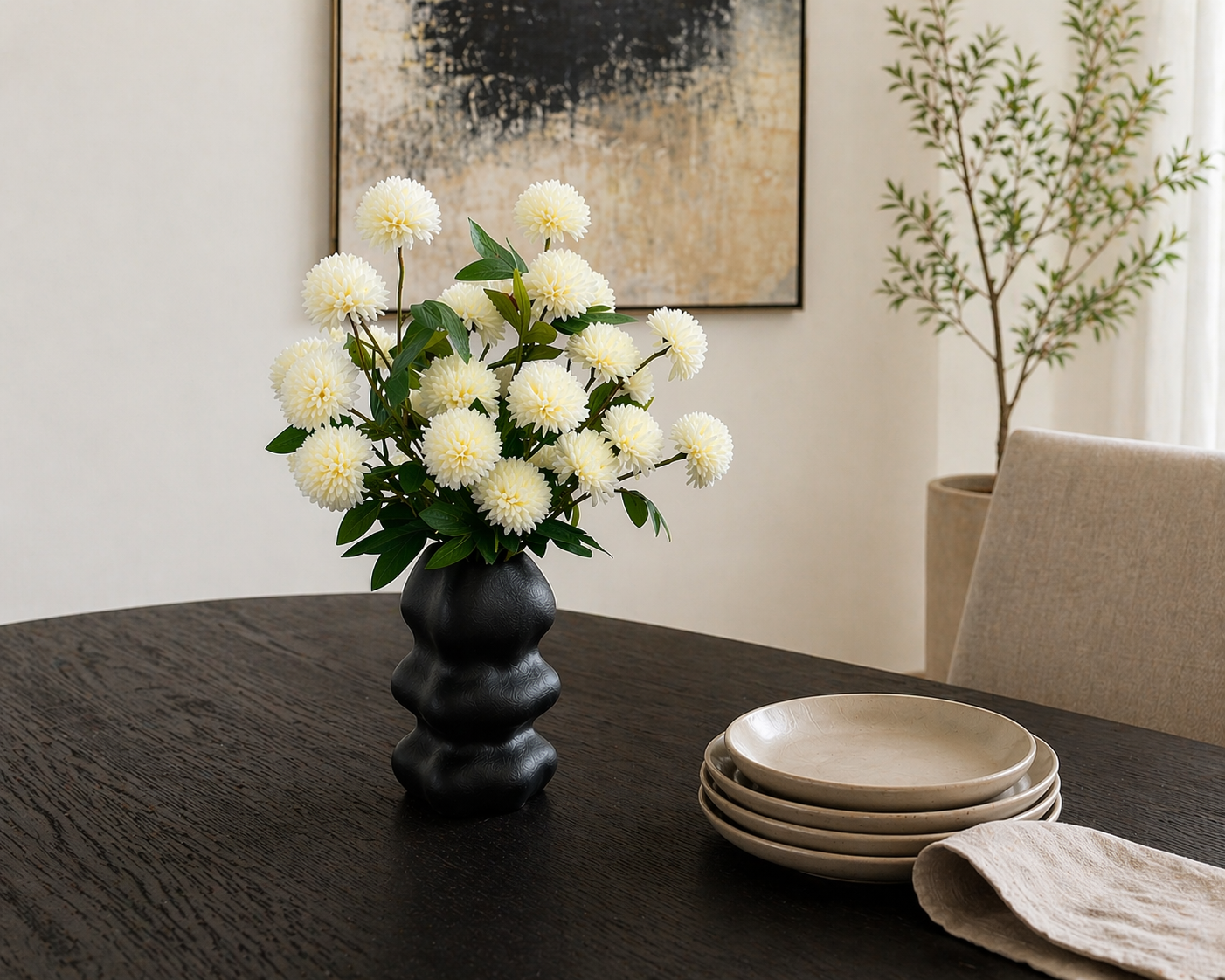 KIKU FLOWER IN MODERN BLACK VASE