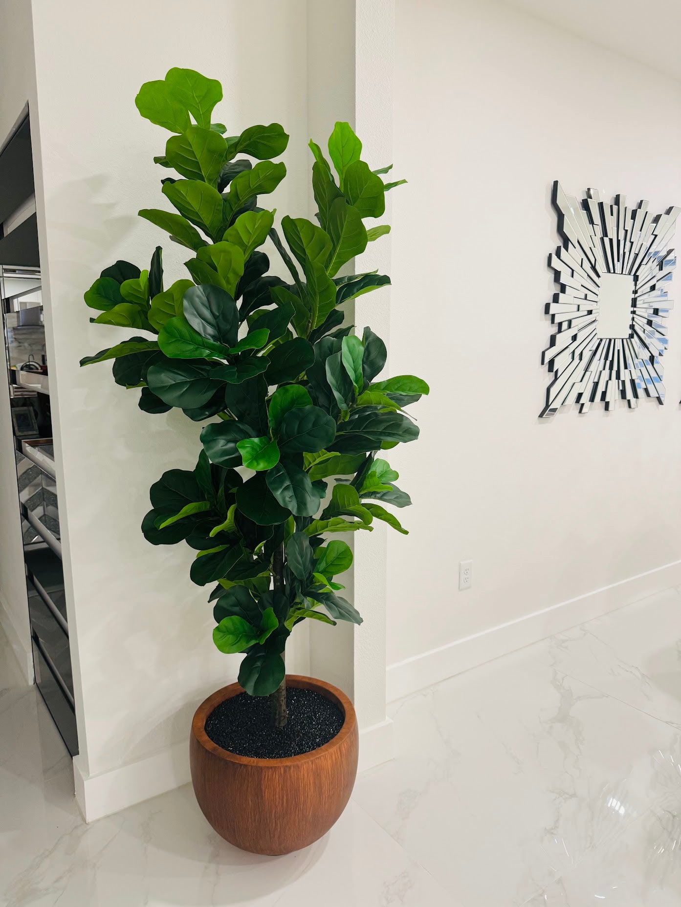 FIDDLE LEAF IN ROUND VASE