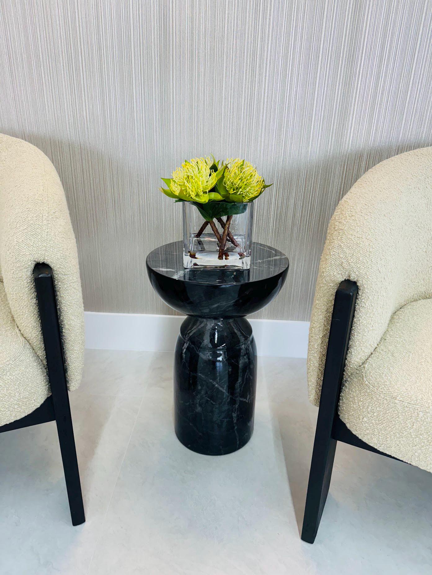 PROTEA IN SQUARE GLASS VASE