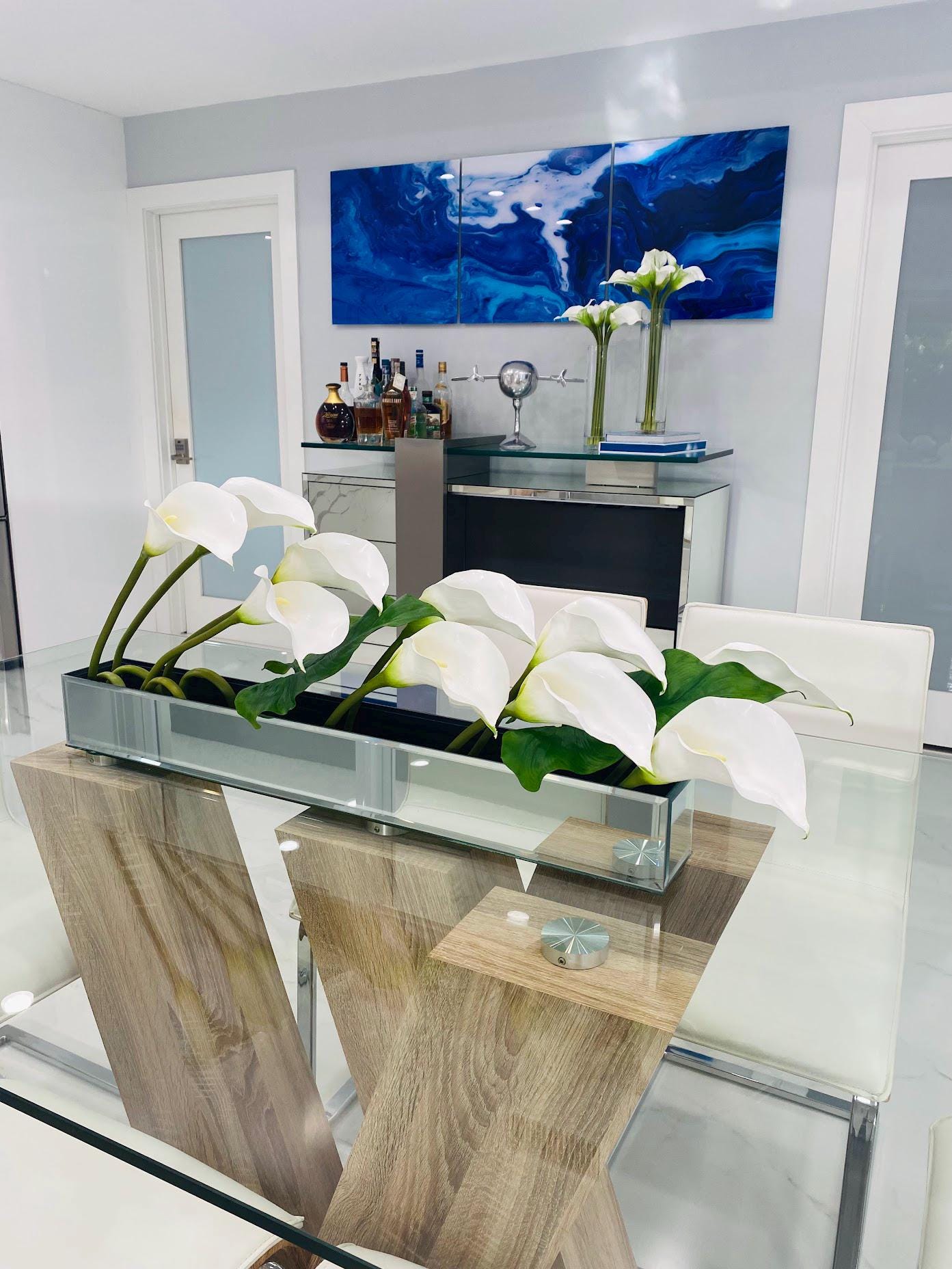 CALLA LILY IN RECTANGULAR MIRROR VASE
