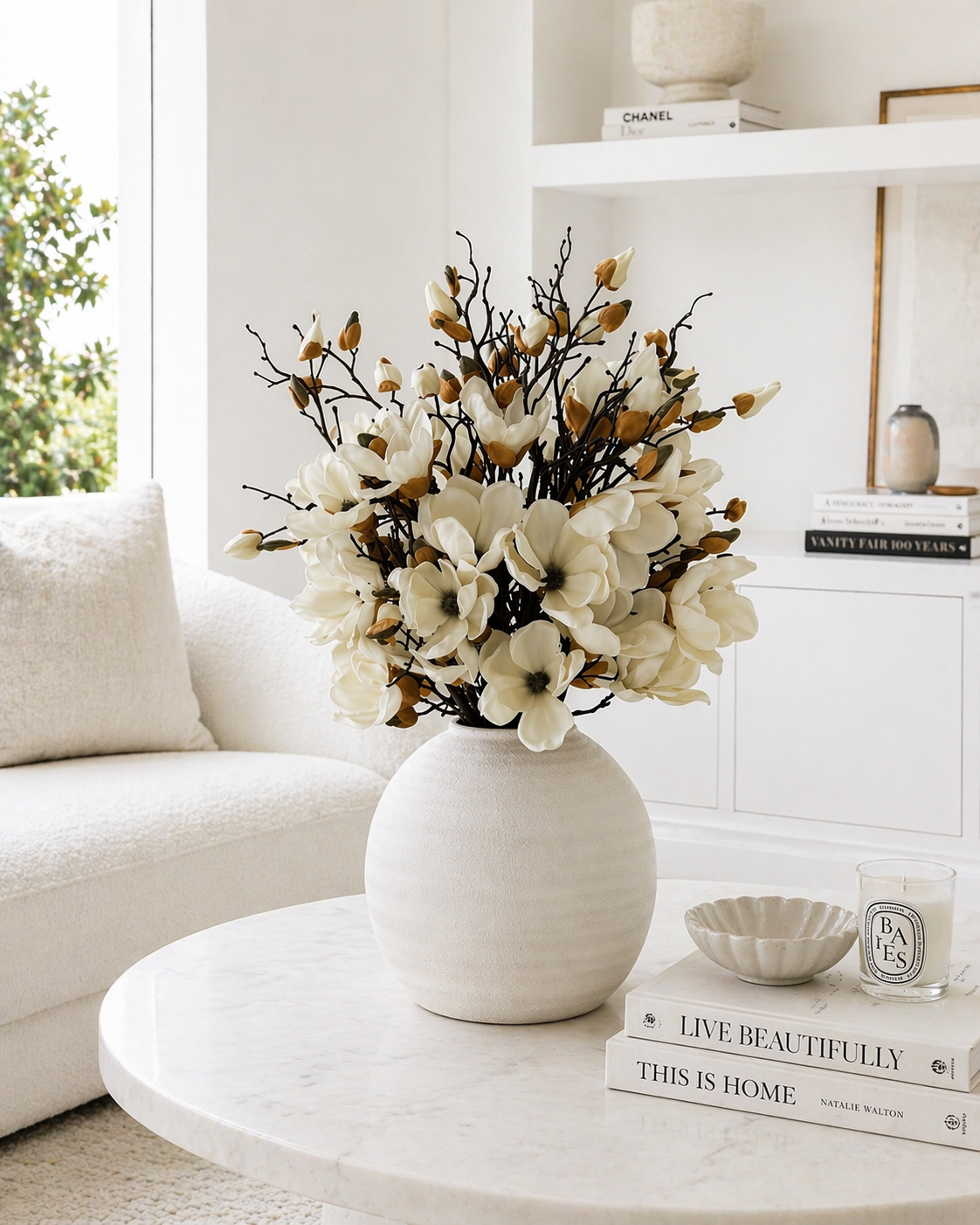 WHITE KONOS VASE WITH MAGNOLIAS