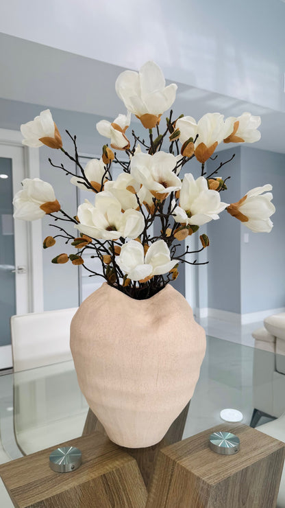 MAGNOLIAS IN CERAMIC BASE