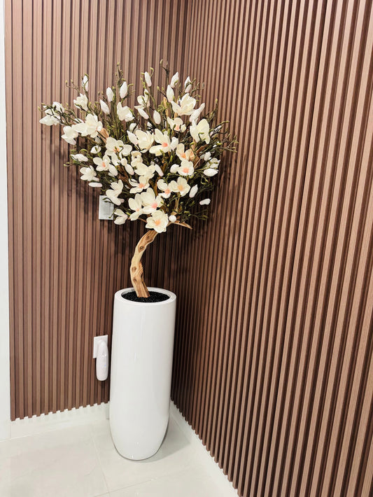 MAGNOLIA TREE IN GLOSSY WHITE BASE