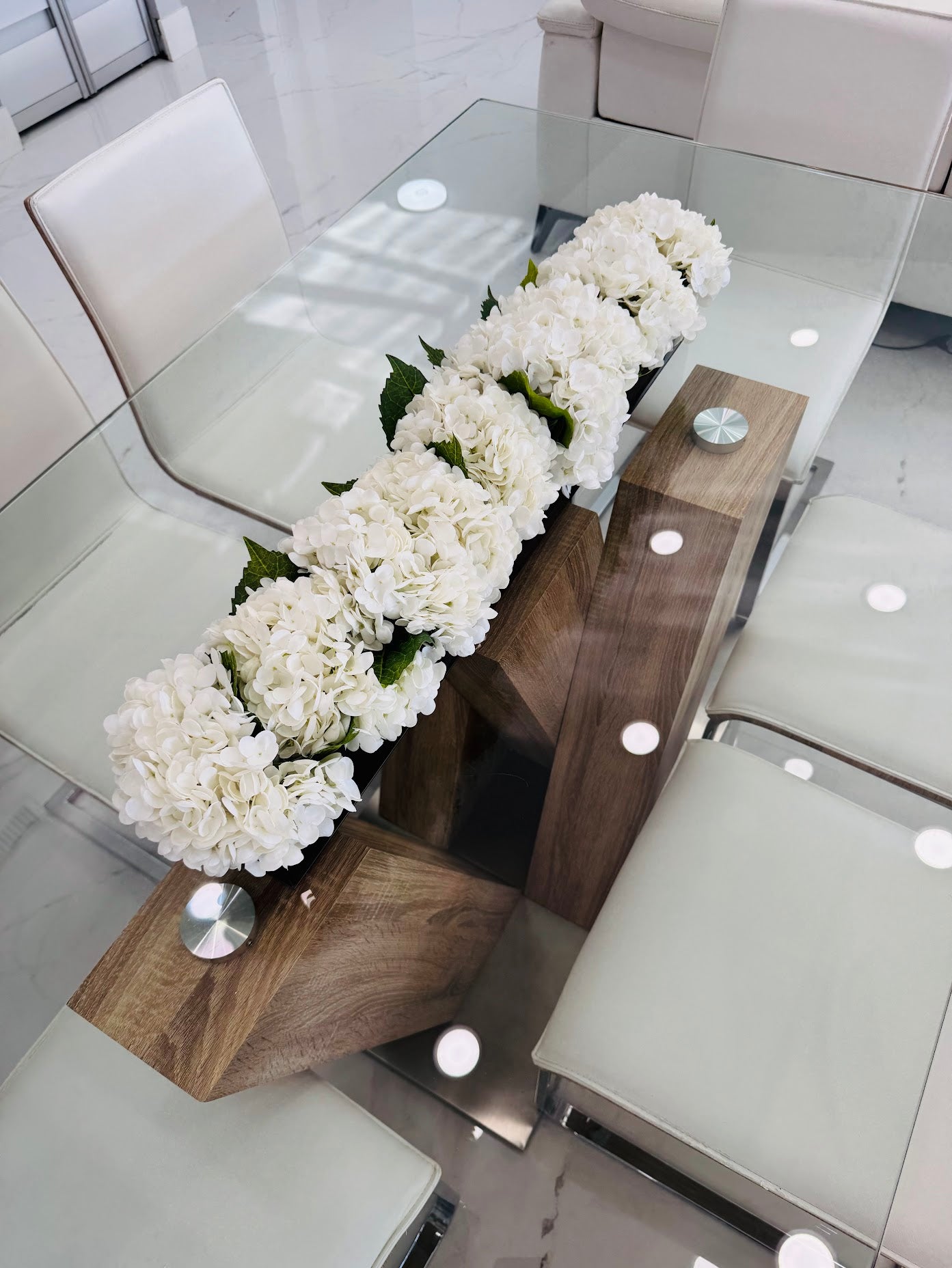 WHITE HYDRANGEA IN RECTANGULAR BLACK VASE