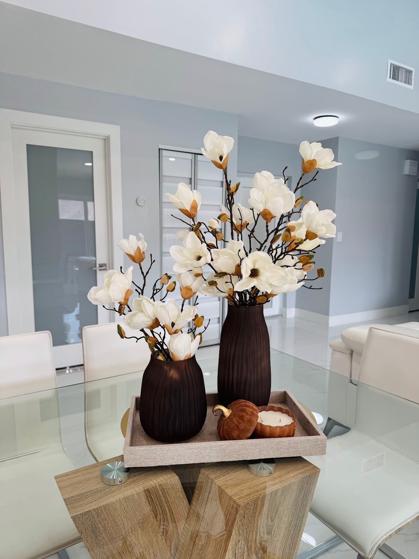 SET OF MAGNOLIAS IN MODERN VASES
