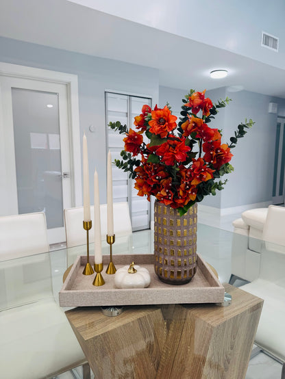 SET AUTUMN FLORAL ARRANGEMENT IN DECORATIVE GOLD CERAMIC VASE