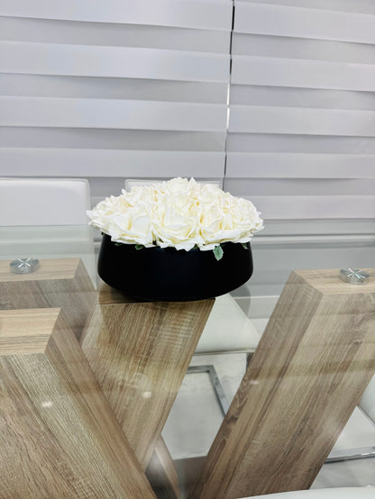 ROSES IN CERAMIC BLACK VASE