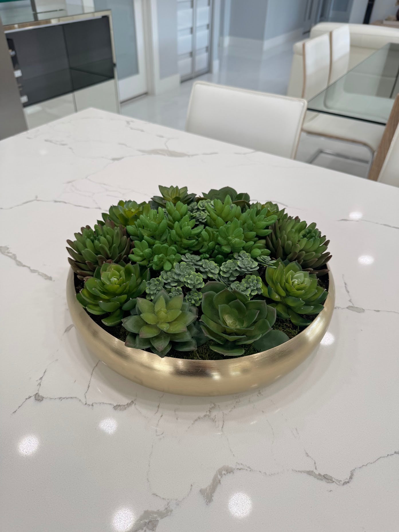 ARTIFICIAL SUCCULENT CENTERPIECE IN GOLD BOWL