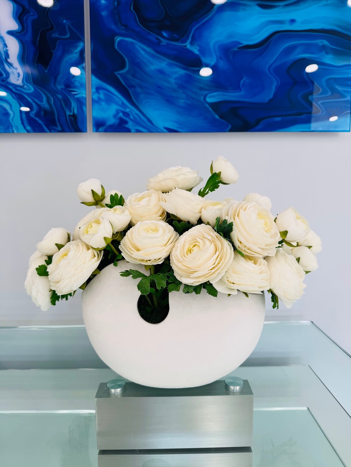RANUNCULUS IN CERAMIC CREAM VASE