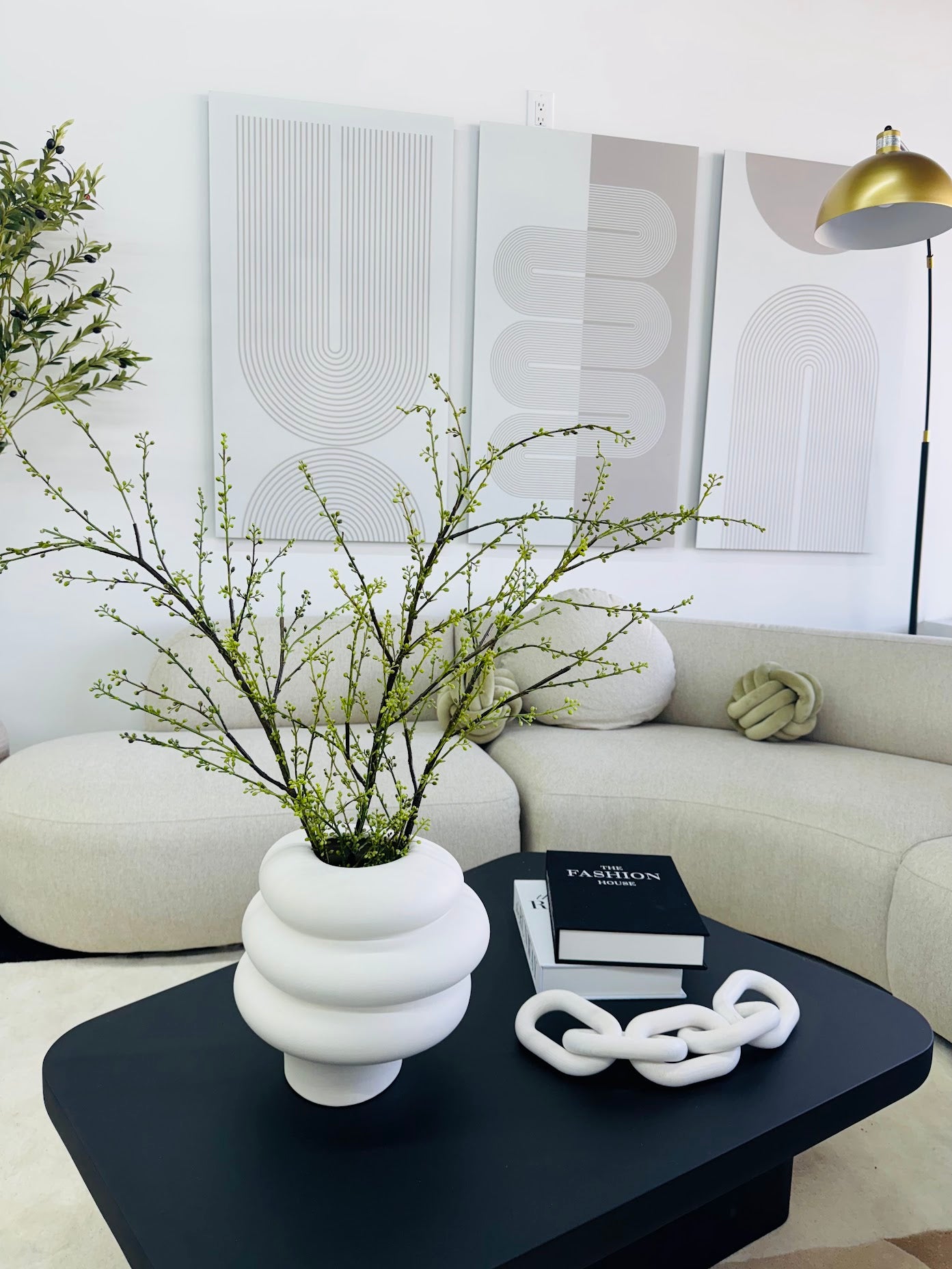 SEED BRANCH IN MODERN CERAMIC VASE