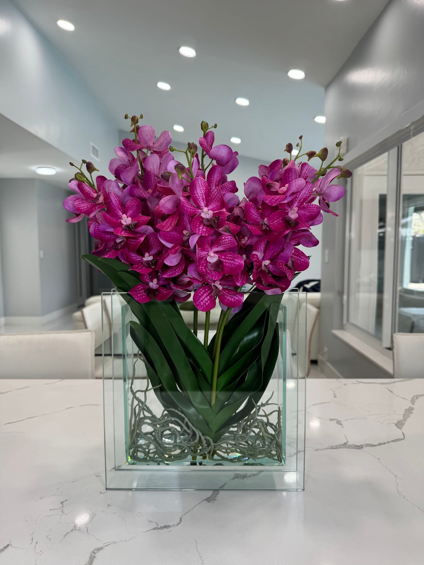 SQUARE GLASS VASE WITH ORCHIDS