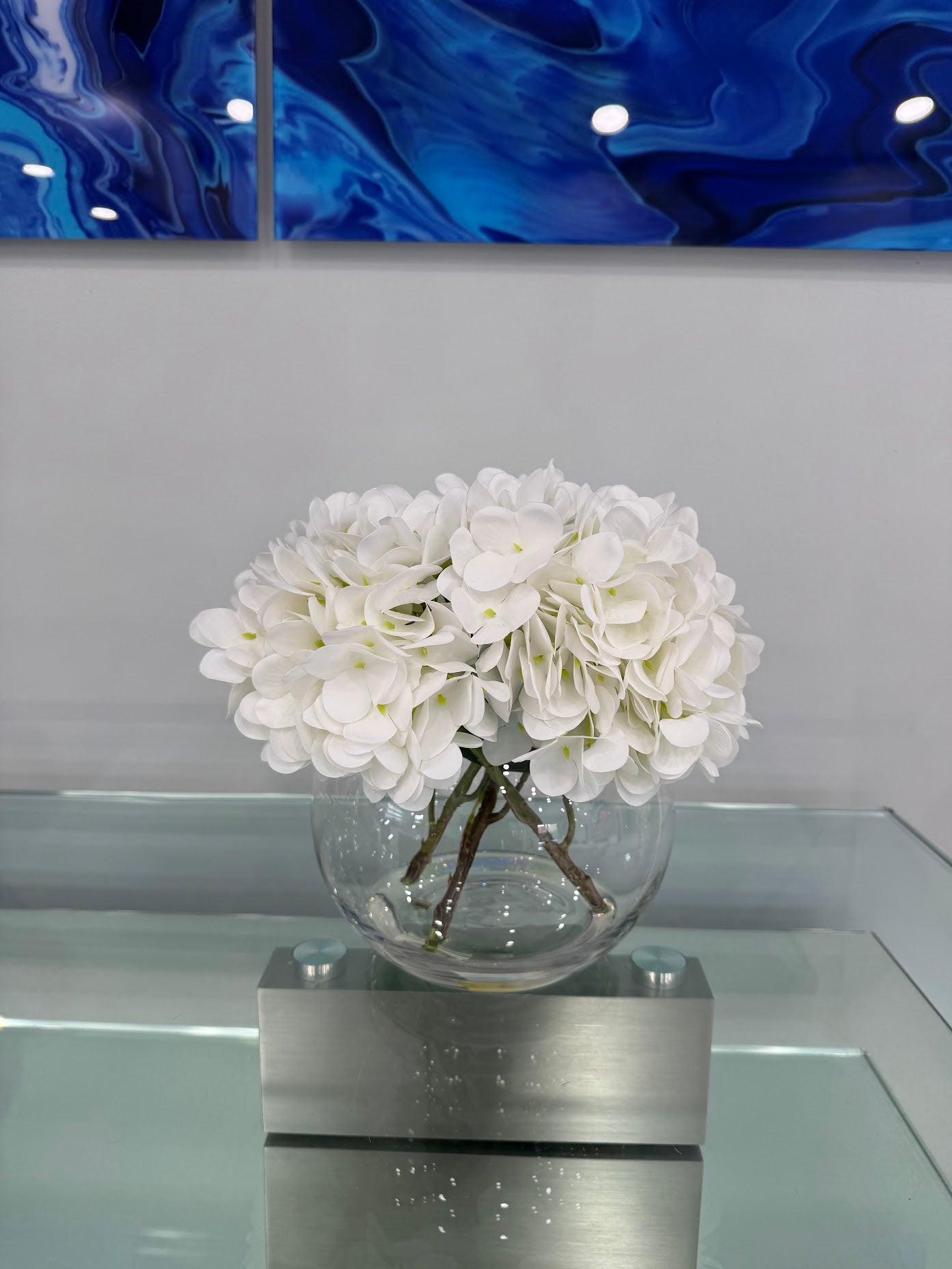 ELEGANT WHITE HYDRANGEA ARRANGEMENT