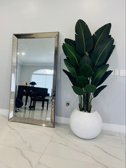BIRD OF PARADISE IN GLOSSY WHITE GLOBE VASE