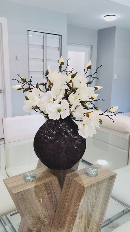ELEGANT CREAM MAGNOLIA IN TEXTURED VASE